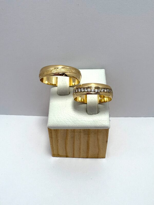 Argollas de Matrimonio Oro 18k Reina Margarita/Circón