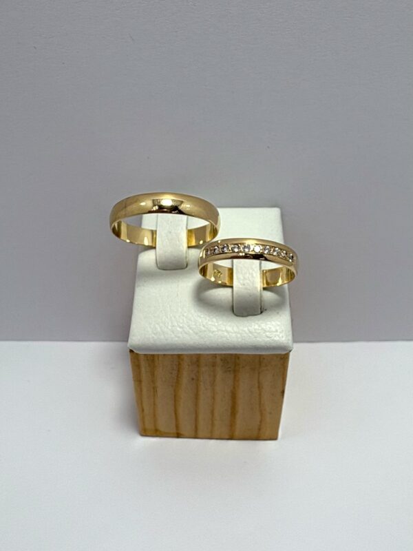 Argollas de Matrimonio Oro 18k Media Caña/ Cintillo Circón